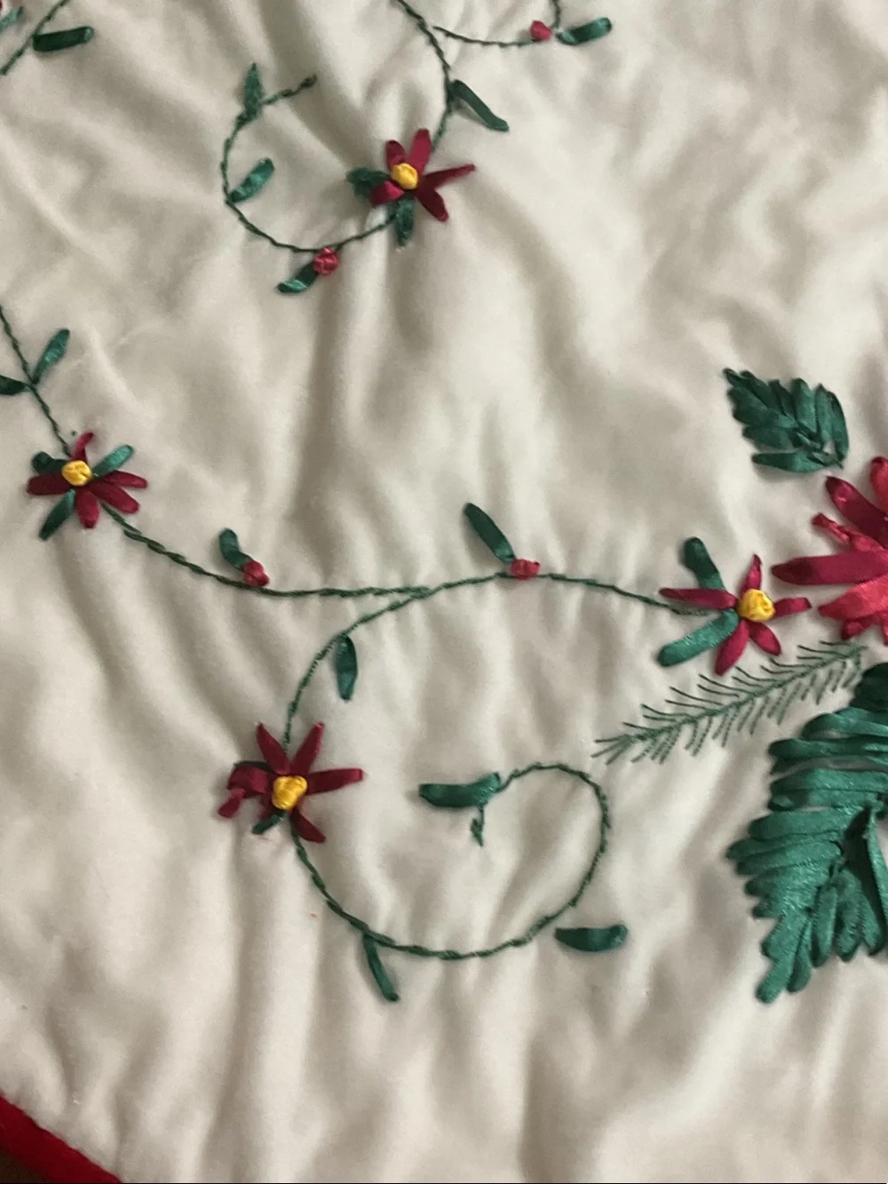 Embroidered Cream Tree Skirt with Red Floral Design